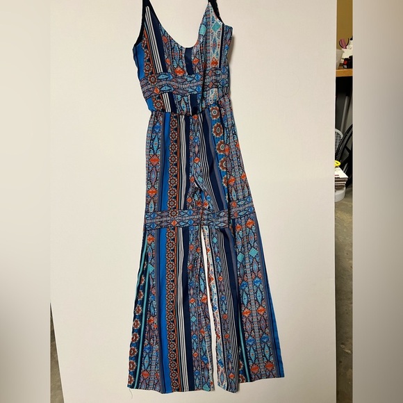 MIMI CHICA JUMPSUIT. AMAZING MULTICOLOR JUMP SUIT. FLOWY, HALTER NECK - Picture 4 of 4